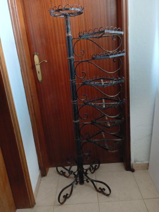 Floreira / Suporte de Vasos em Ferro