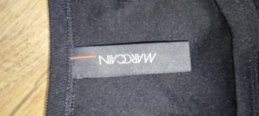 Sukienka ołówkowa sportowa MarcCain