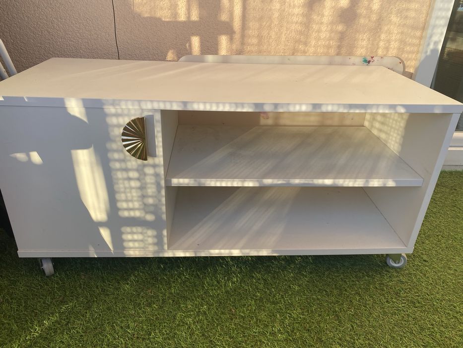 Szafka rtv ikea na kółkach