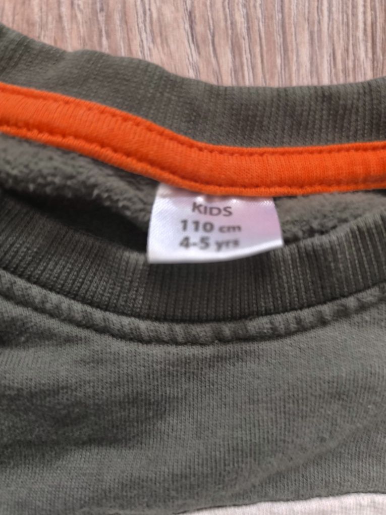 Dres chłopięcy/ komplet r. 110