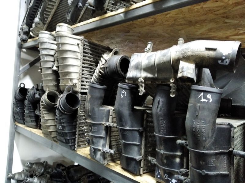 Радиатор интеркулера VW Passat B5 B6 Golf Transporter T4 Т5 Audi шрот