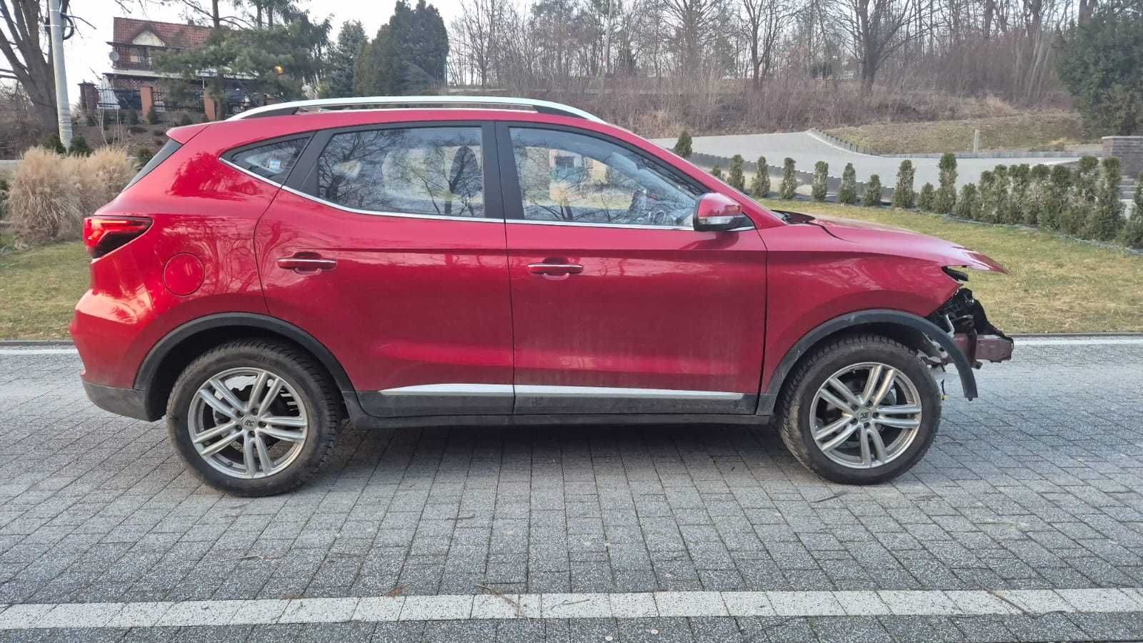 MG ZS  2024r 1.5 benzyna airbag ok