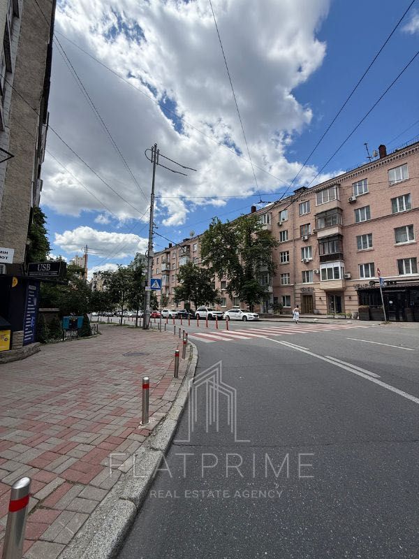 Продаж комерційного приміщення Шота Руставелі Палац Спорту Центр Київ