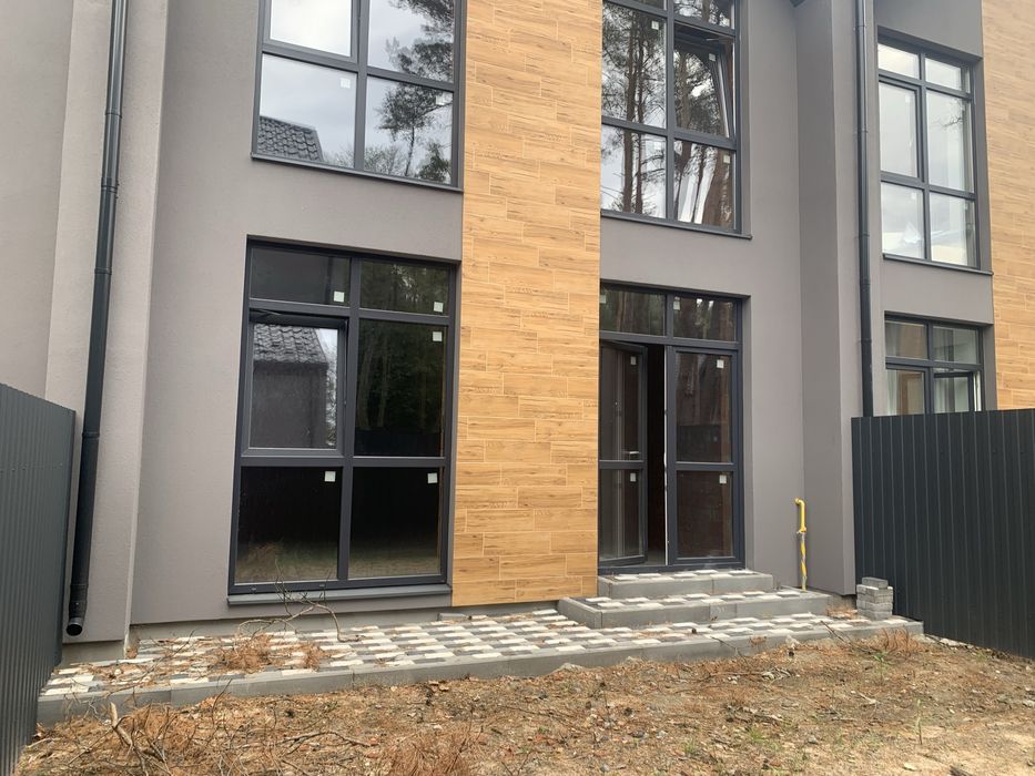 Продається чудовий таунхаус в лісовій частині Бучі