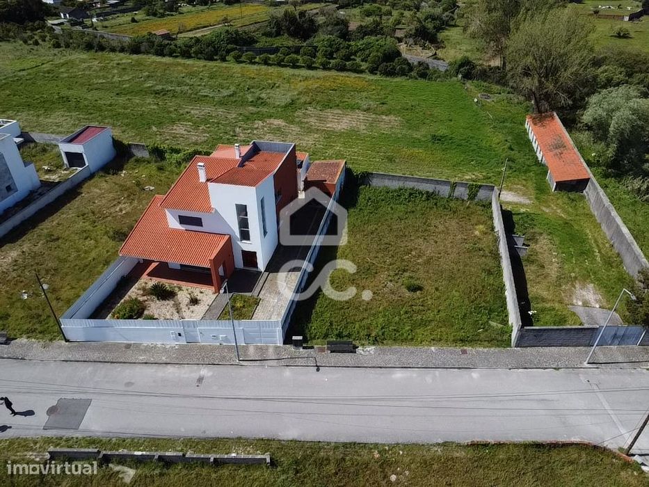 Terreno Urbano próximo da praia de Quaios