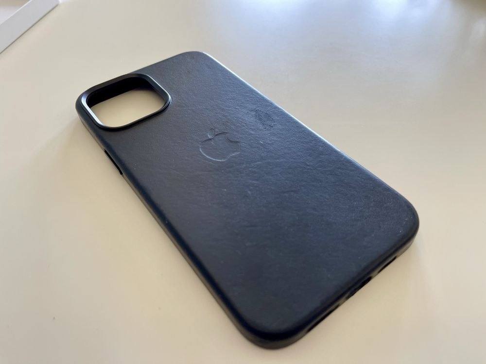 Oryginalne etui do iPhone 12 Pro Max Leather Case czarne z MagSafe