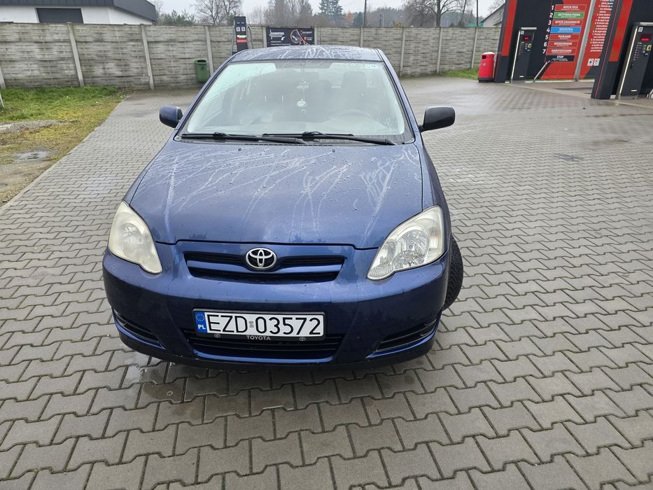 Samochod toyota corolla