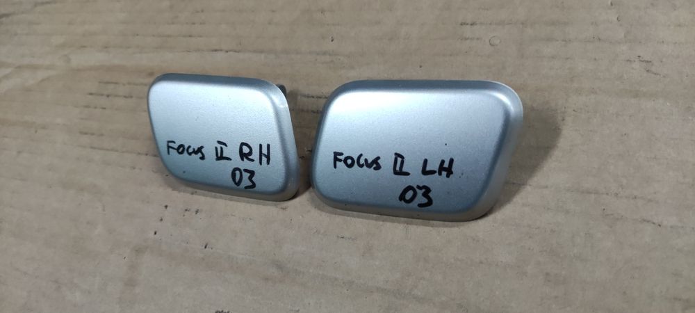 Zaślepka spryskiwacza xenon ksenon dyszy zderzaka Ford Focus mk2 03 O3