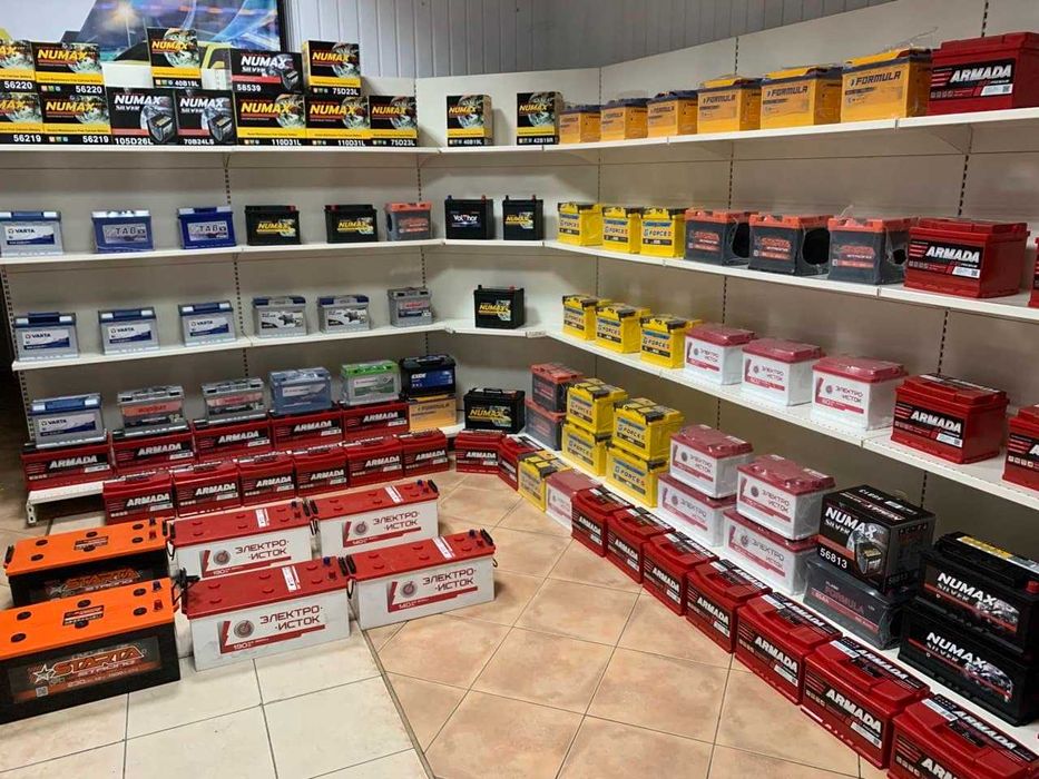 Акумулятори акумулятор авто мото продаж обмін сервіс