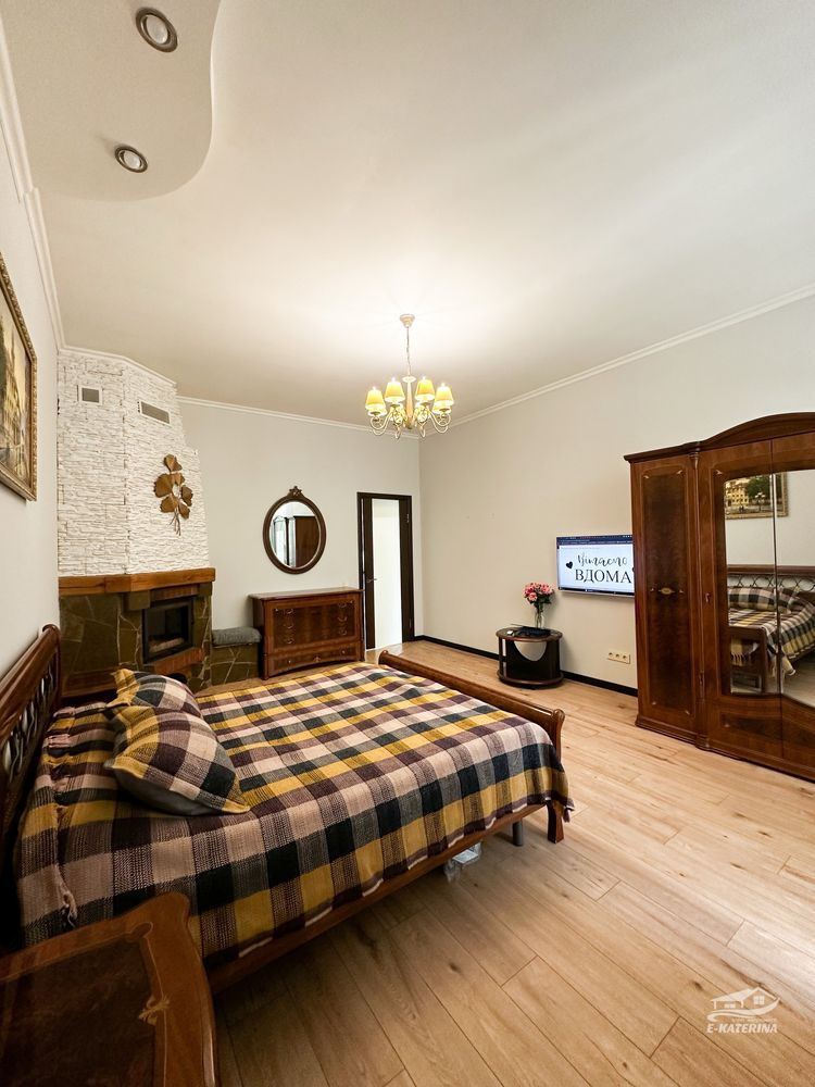 Продам 3 к кв з власним Котлом, Каміном і зоною Барбекю