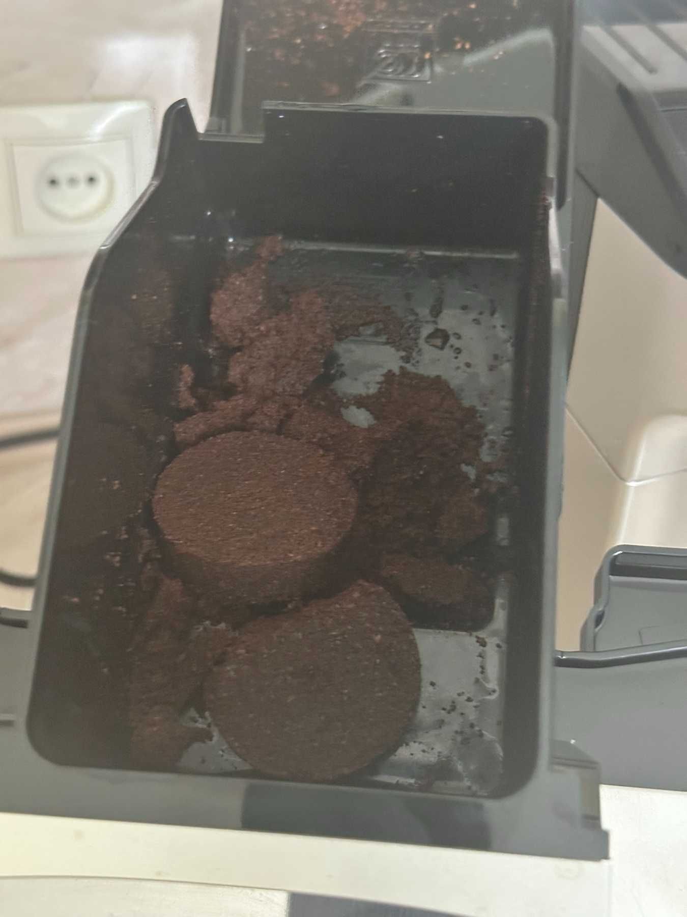 De'Longhi Magnifica Evo ECAM 292.33.SB автоматична кавоварка НОВА