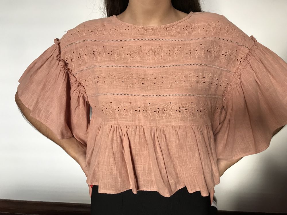 Blusa com detalhes