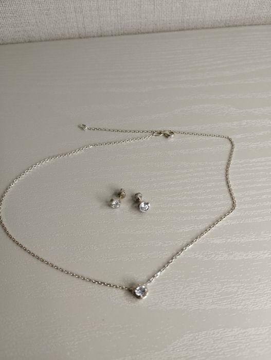 Продам серебряный комплект