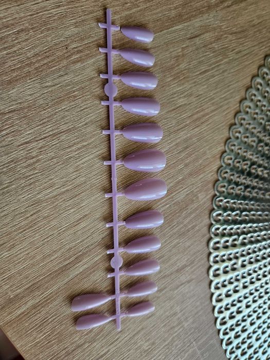 Fioletowe tipsy pół opakowania