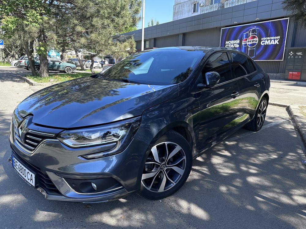 Автомобиль Renault Megane