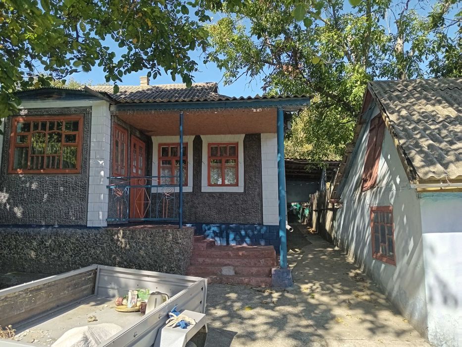 Продається затишний будинок.