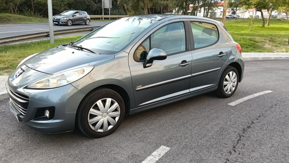 Peugeot 207  , 1.4 a diesel ano 2011 impecável de motor