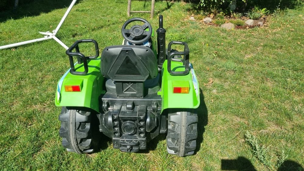 Traktor Blazin na akumulator Zielony