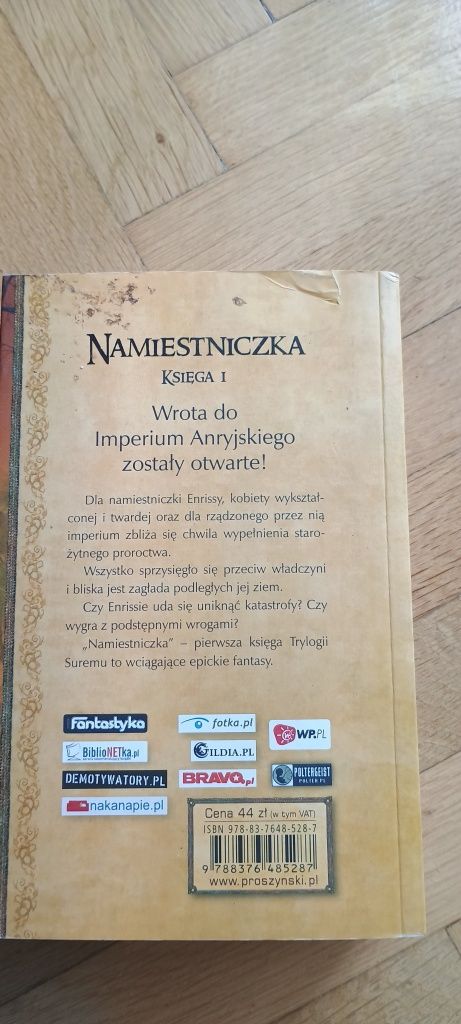 Namiestniczka - Wiera Szkolnikowa -księga I