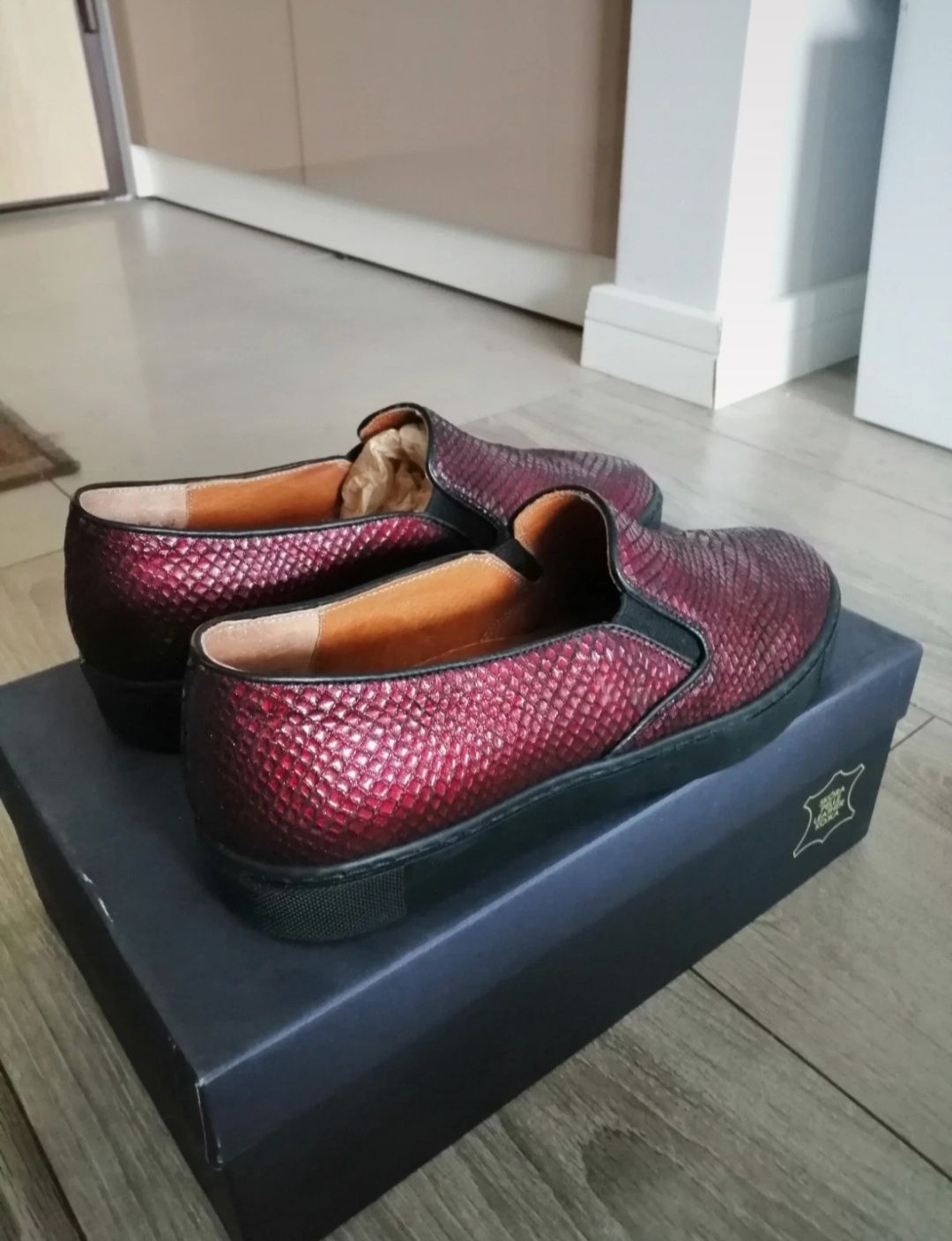 Buty sneakersy Ryłko 36/37 slip on skórzane na wiosnę Venezia