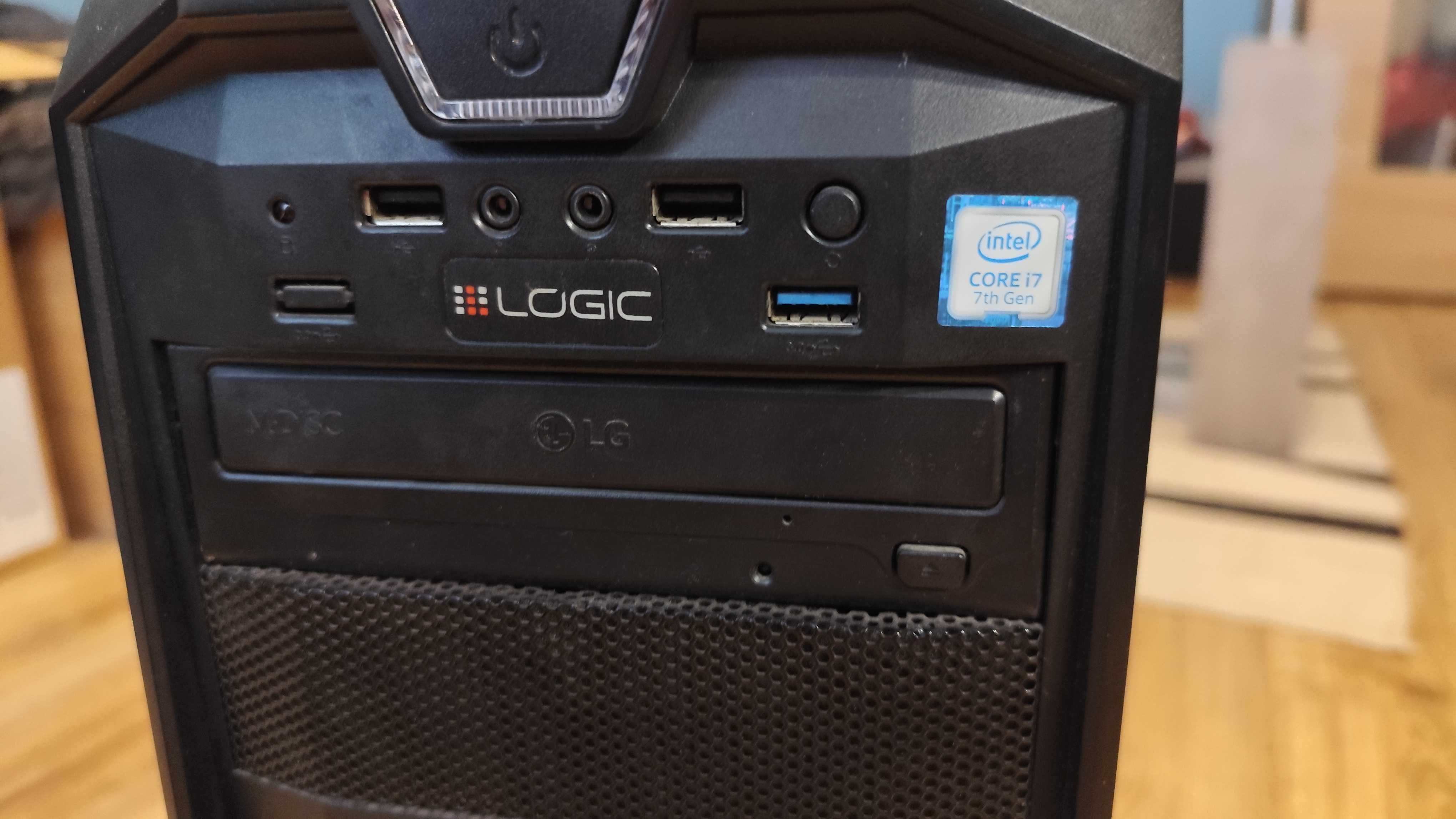 Komputer Intel Core i7-7700