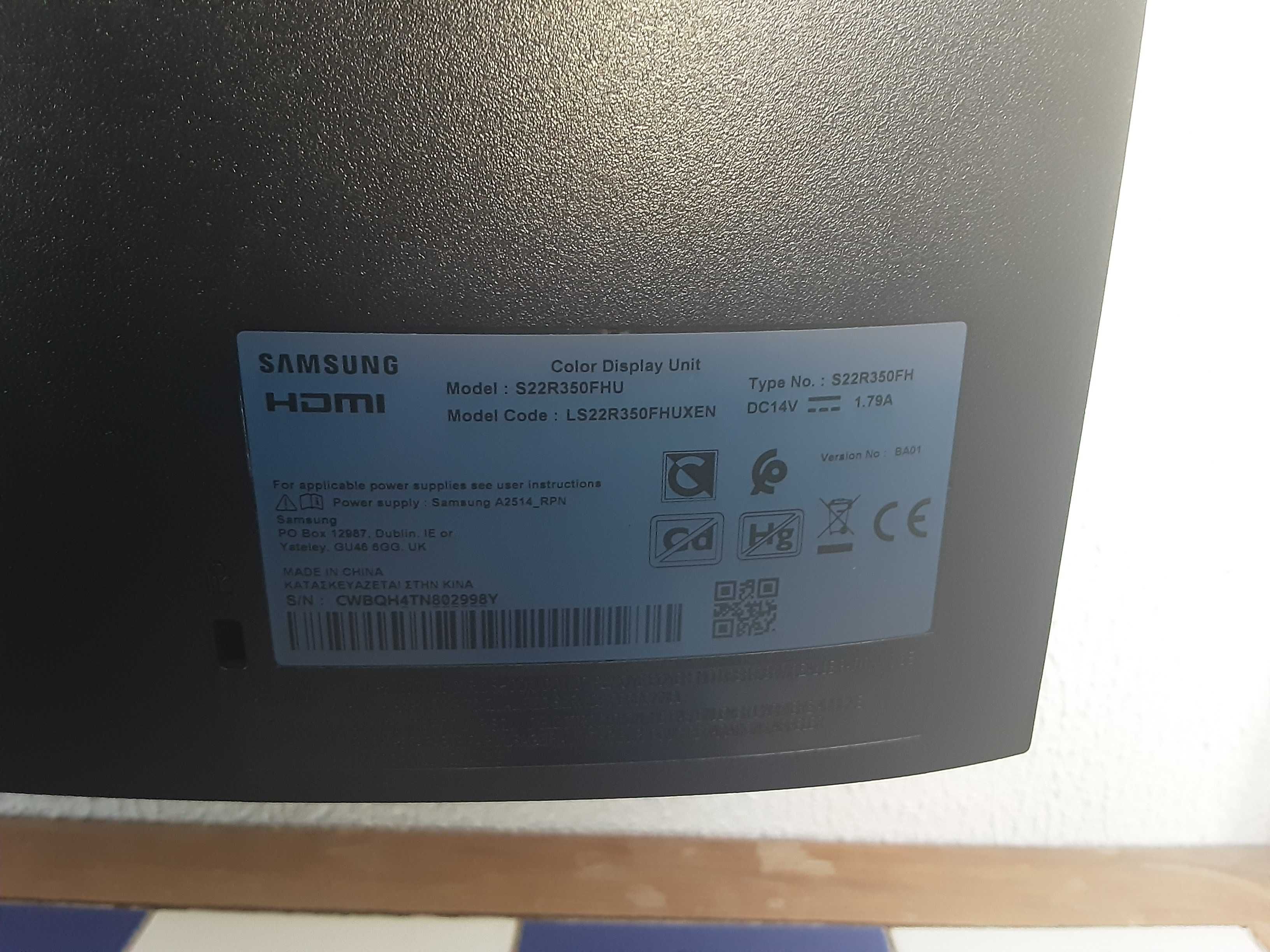 Monitor Samsung - AVARIADO, para PEÇAS ou para ARRANJAR