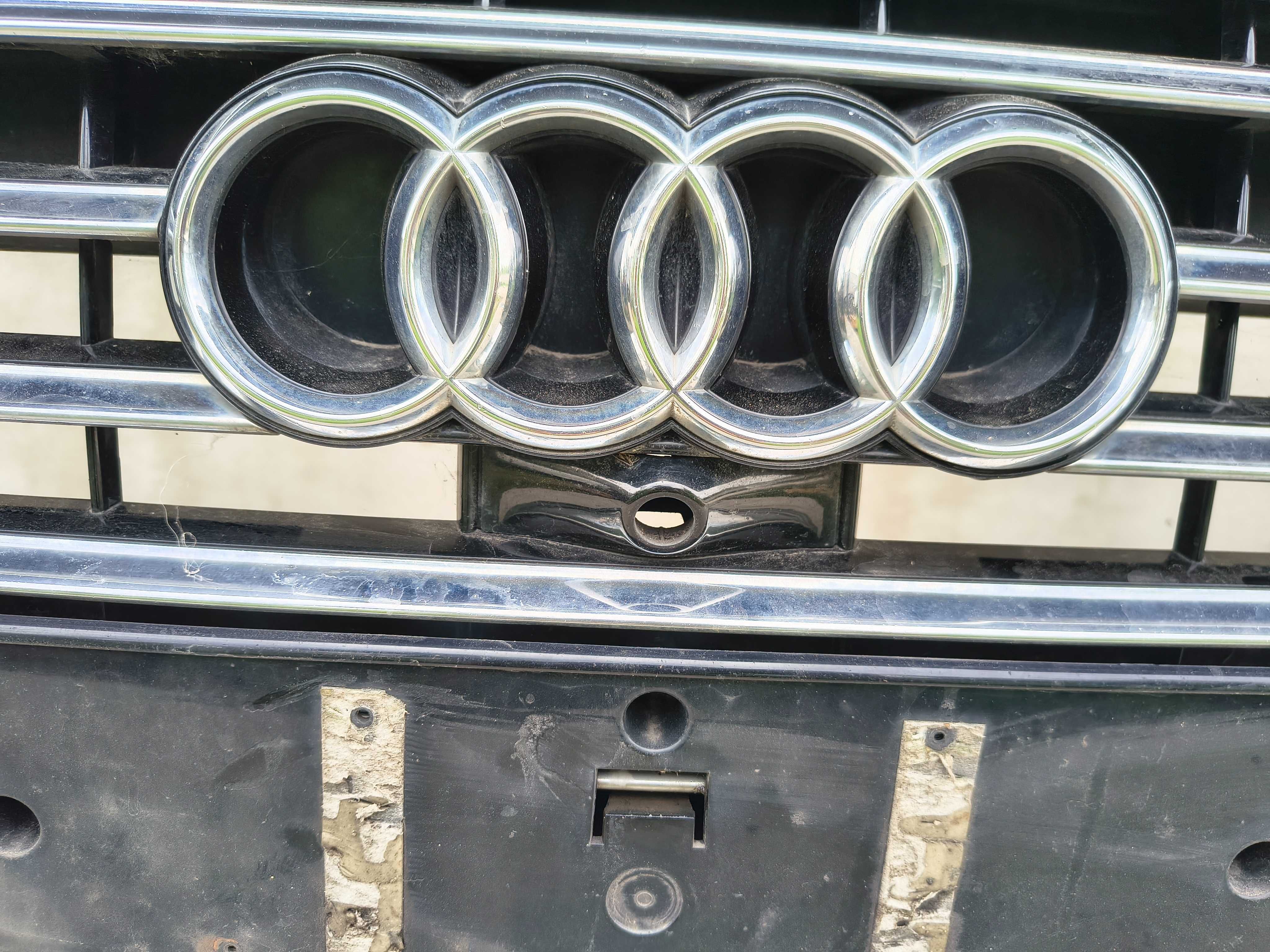 Zderzak przód  przedni  Audi A8 D4 LY7G
