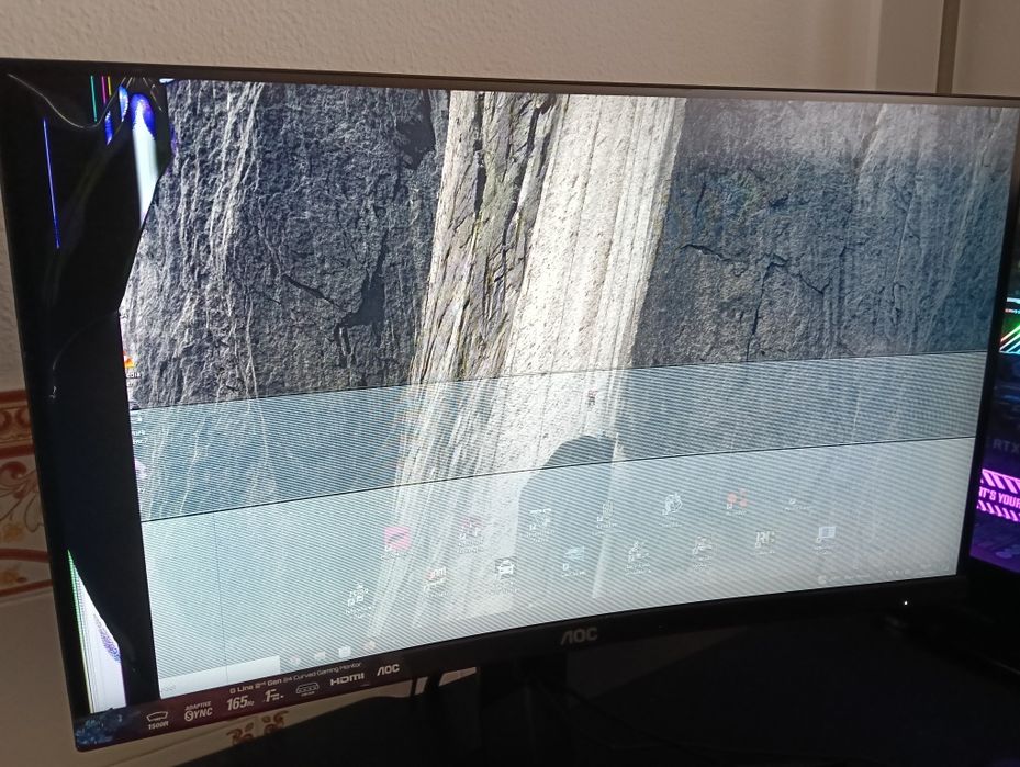 Monitor AOC 24 LCD Display danificado
