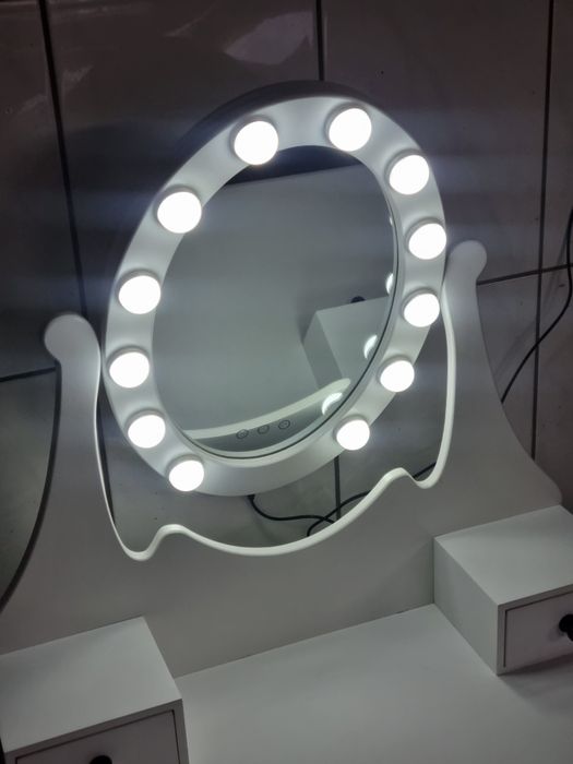 Toaletka damska LED