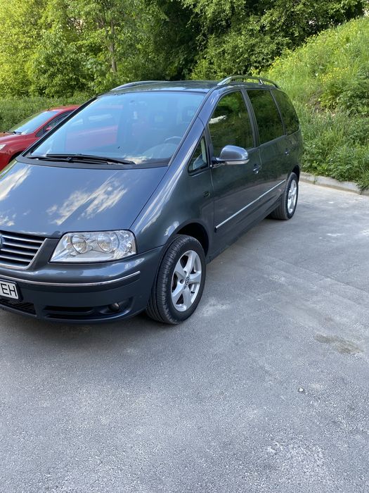 Транспорт легковий автомобіль