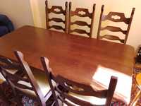 Stół drewniany + 6 krzeseł.