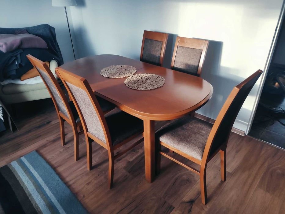 Stół i 5 krzeseł