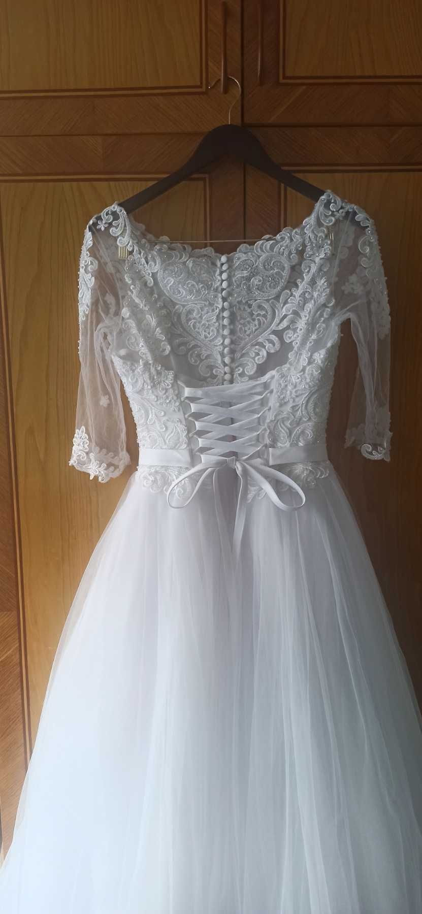 Прекрасне плаття для нареченої