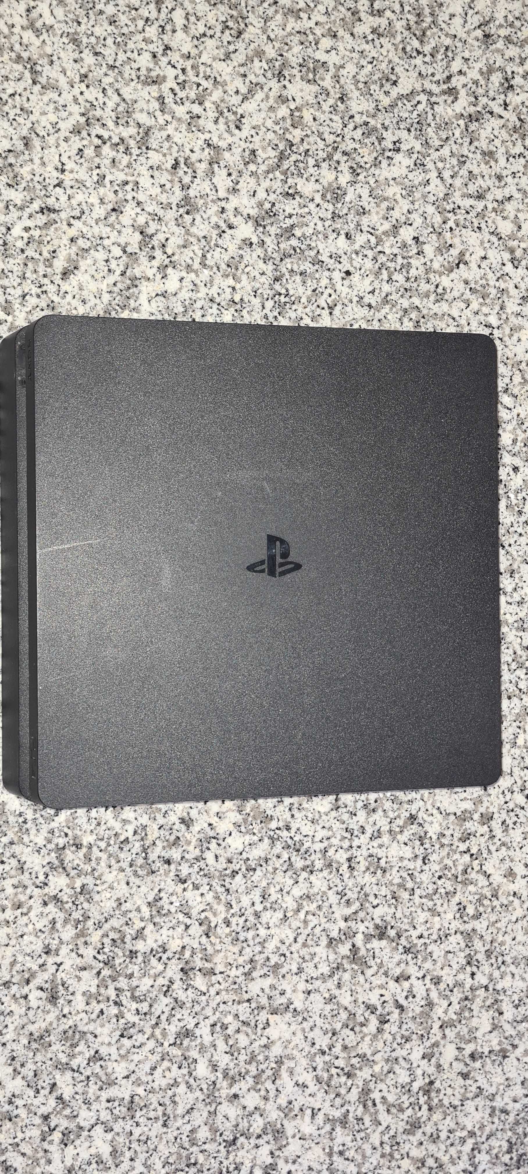 Playstation 4 Slim 1TB