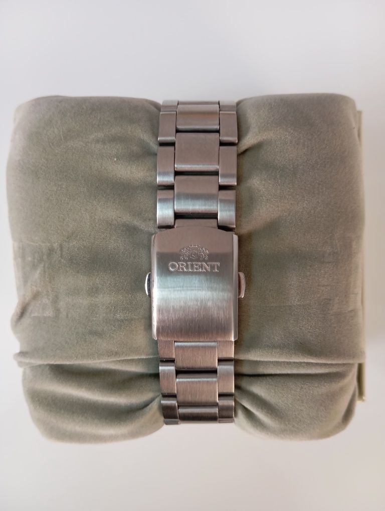 Orient NEO70'S Solar PANDA chronograf