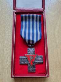 Medal Więźniom hitlerowskich obozów koncentracyjnych Krzyż oświęcimski