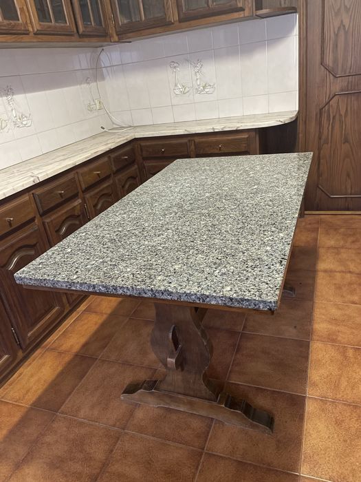 Mesa granito