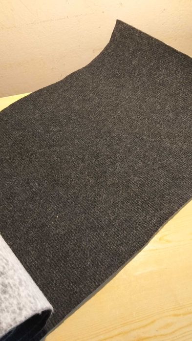 Wykładzina dywanowa 46 m2 używana ciemno szara/czarna