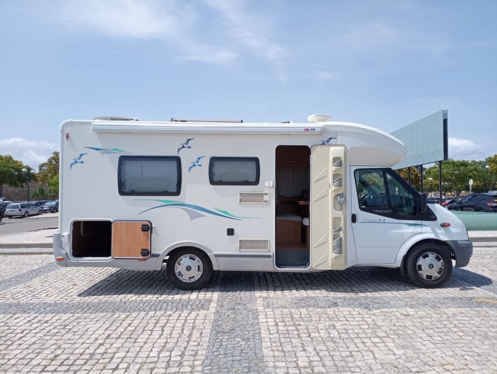 Vendo Autocaravana Perfilada Ford/Challenger