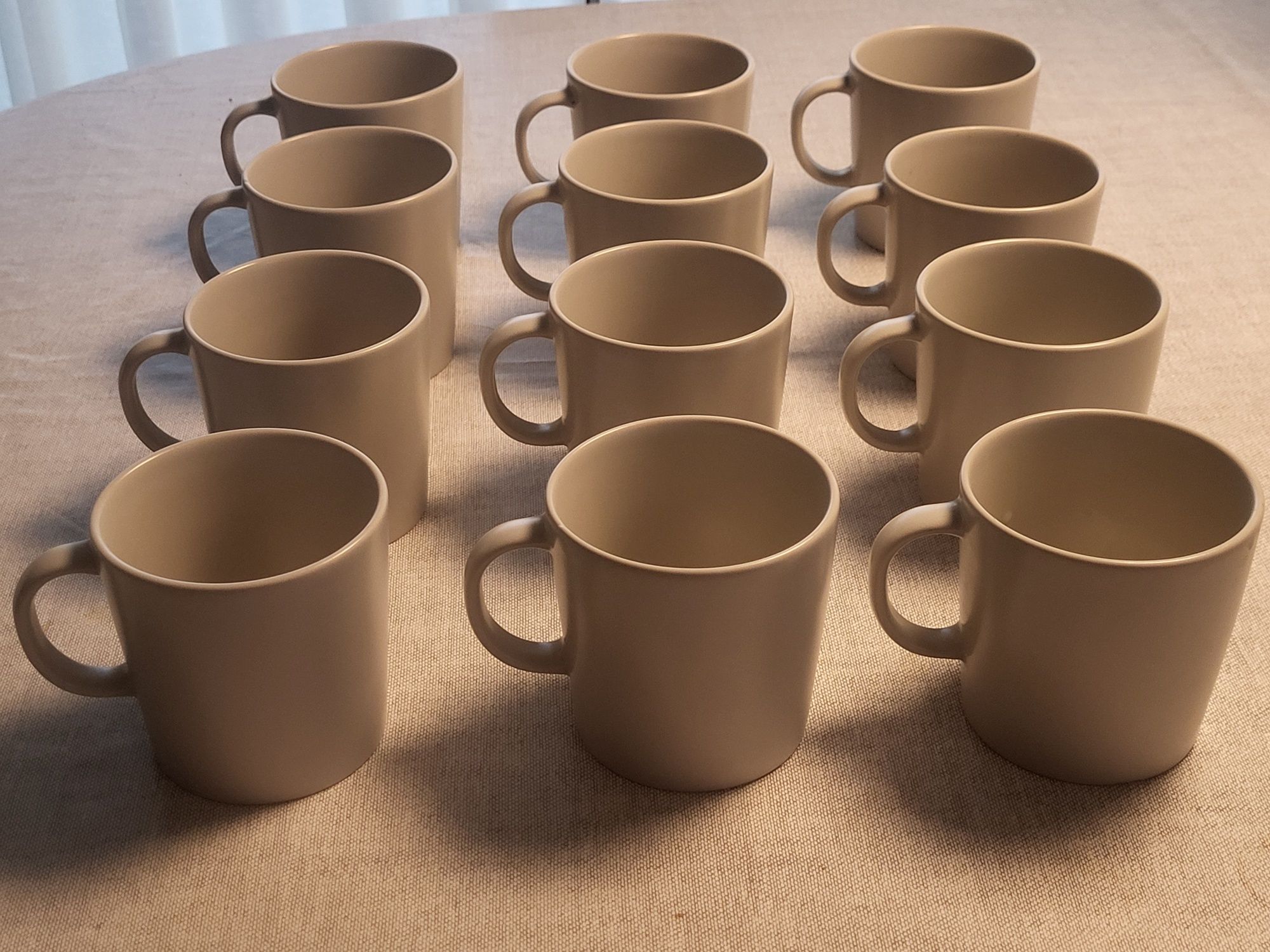 12 canecas IKEA nunca usadas