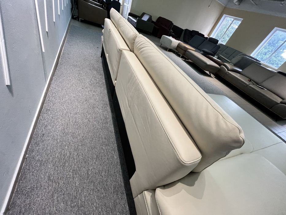 Диван шкіряний виставковий стан новий розкладний кутовий виставковий