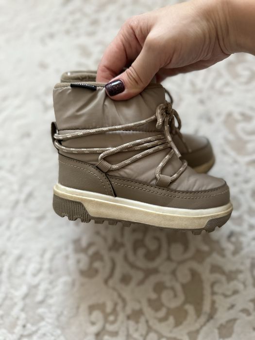Куртка Zara зима Чоботи HM 24 розмір Шапка HM 12-18