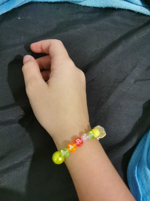 Pulseiras escrito Maria feita à mão