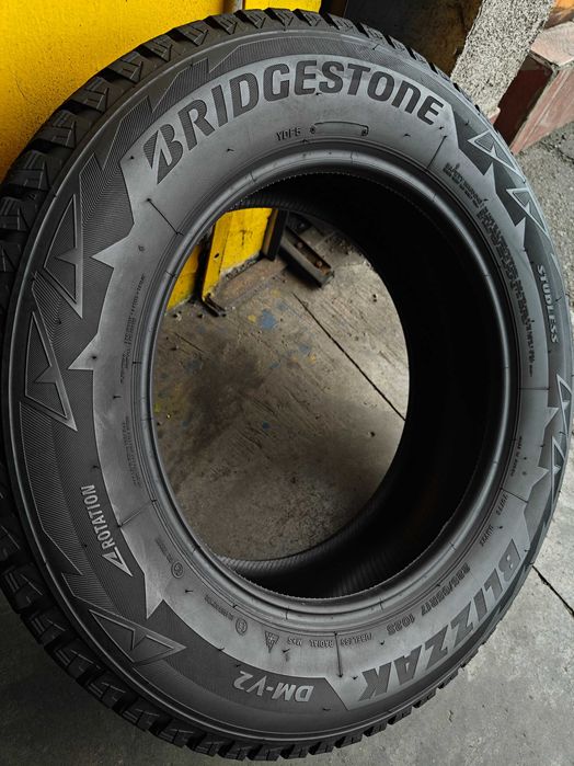 R17 225 65 шини зимові Bridgestone Blizzak DM-2 арктичні липучки