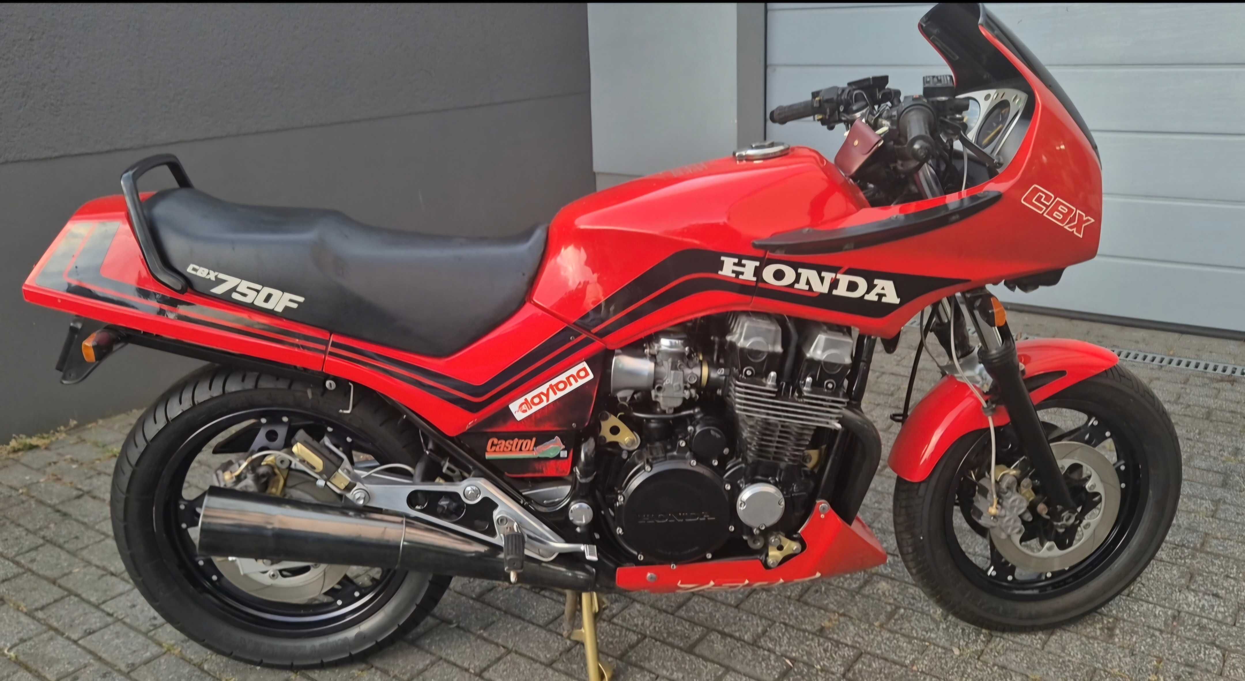 Honda CBX 750  84