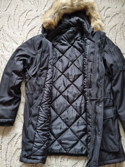 куртка парка чорна Bershka L/XL