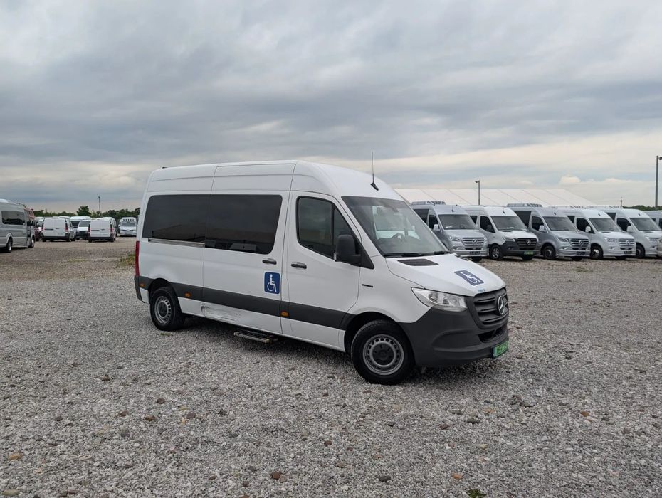Mercedes-Benz Sprinter  9 miejsc, przewóz osób niepełnosprawnych