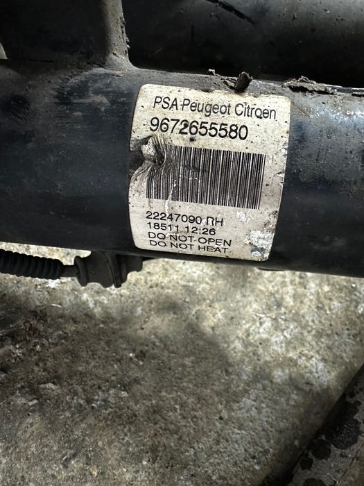 Mcpherson amortyzator zwrotnica zacisk citroen c3 II 1.4 hdi 2010r ds3