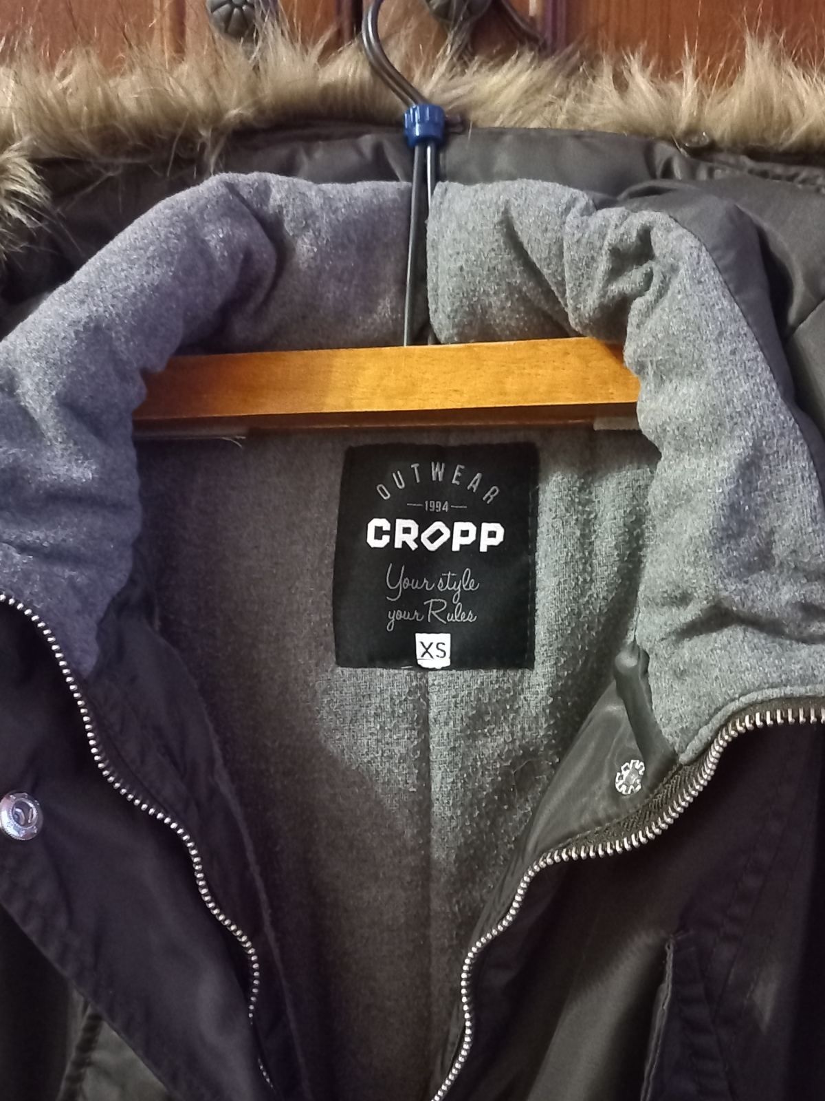 Куртка евро зима CROPP outwear XS для девочек с капюшоном мехом