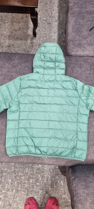 Продаю женскую курточку